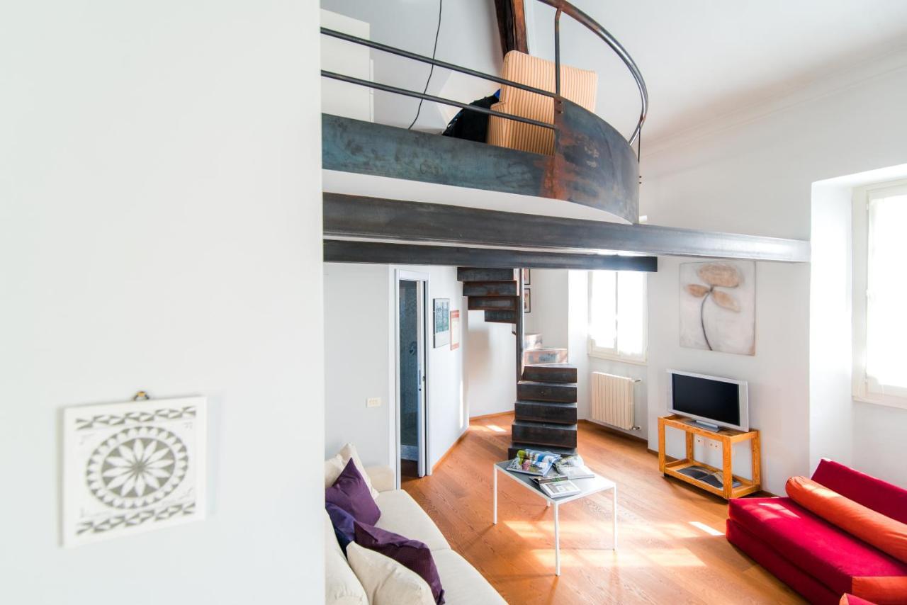 Antica Via Volta - The House Of Travelers Apartment Como Exterior photo