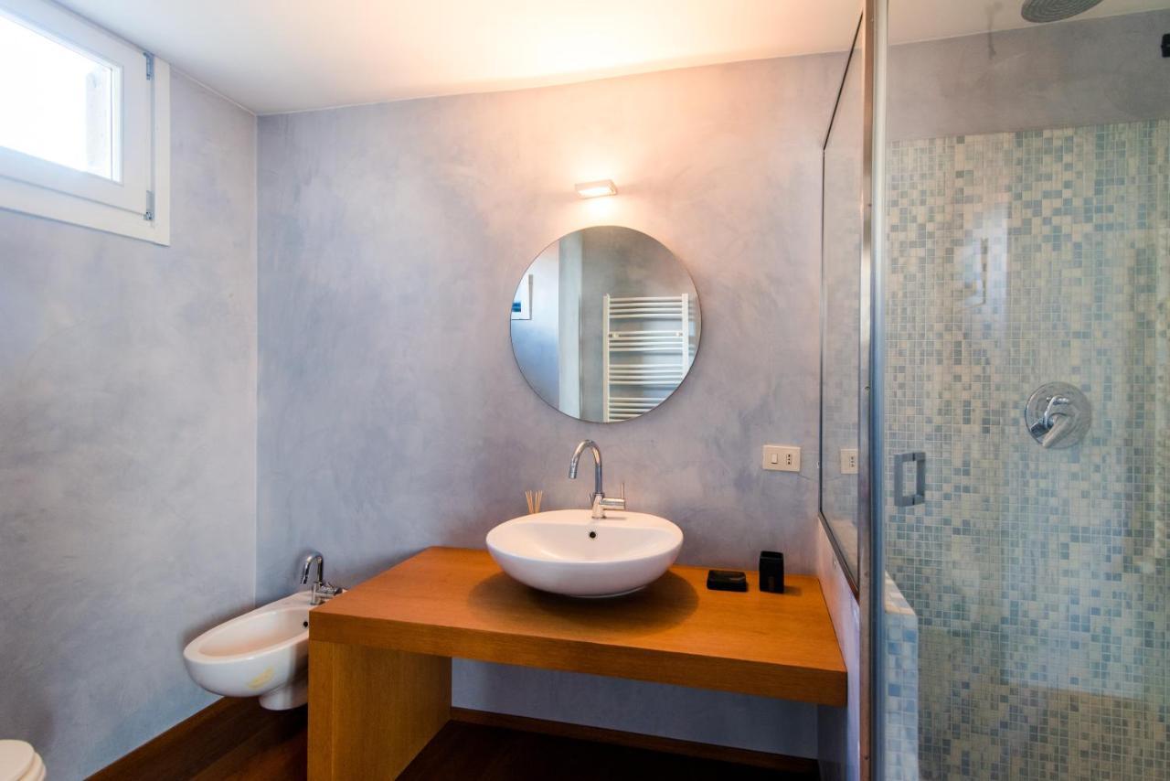 Antica Via Volta - The House Of Travelers Apartment Como Exterior photo